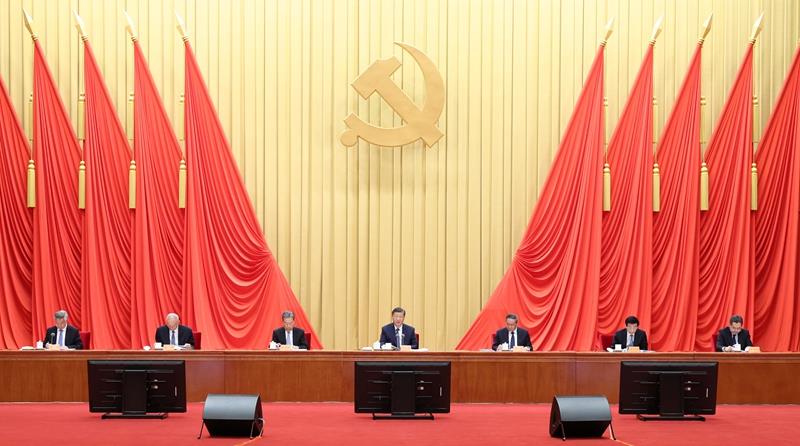 1月8日,中共中央总书记、国家主席、中央军委主席习近平在中国共产党第二十届中央纪律检查委员会第三次全体会议上发表重要讲话。李强、赵乐际、王沪宁、蔡奇、丁薛祥、李希出席会议。